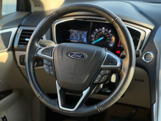 Ford Fusion foto 9