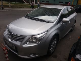 Toyota Avensis foto 3