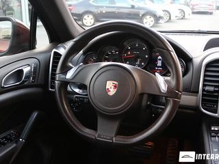 Porsche Cayenne foto 9