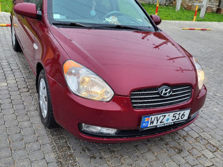 Hyundai Accent foto 8