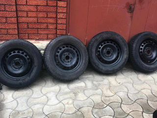 Anvelope 195/65R15 4buc cu jante.