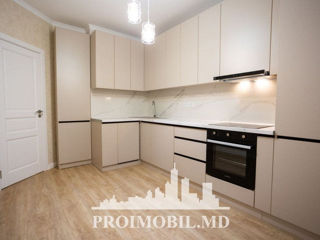 Apartament cu 2 camere, 63 m², Buiucani, Chișinău foto 2