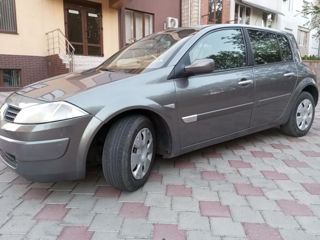 Renault Megane foto 2