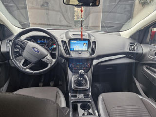 Ford Kuga foto 3