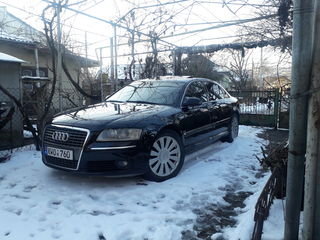 Audi A8 foto 6