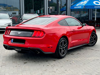 Ford Mustang foto 4