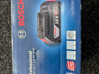 Vând acumulator Bosch.