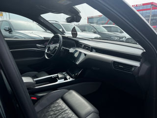 Audi e-tron foto 7