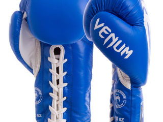 Перчатки боксерские кожаные на шнуровке Venum 10,12,14 O.Z в наличии ( новые) !!! foto 2