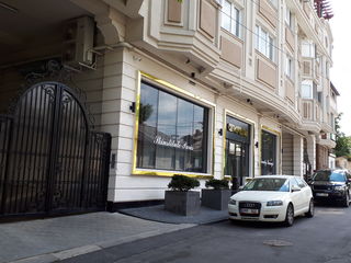 Apartament cu două odăi in Centrul Chișinăului pe strada Armeana, cu încălzire autonomă, mobilat. foto 2