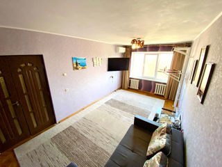 Apartament cu 3 camere, 70 m², Botanica, Chișinău foto 3