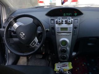 Toyota Yaris foto 4