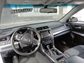 Toyota Camry foto 8