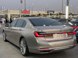 BMW 7 Series foto 3