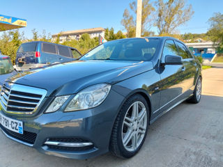 Mercedes E-Class foto 2