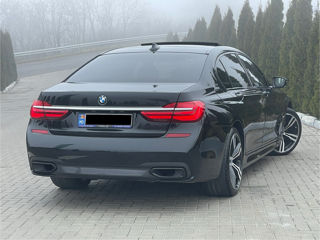 BMW 7 Series foto 3