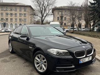 BMW 5 Series foto 2