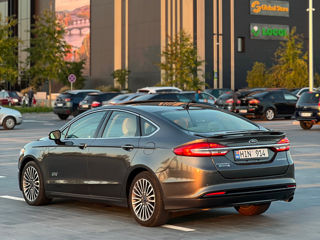 Ford Fusion foto 4