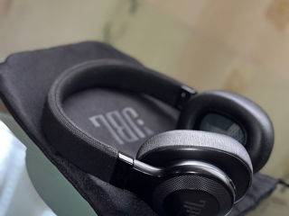 Vând căști originale  JBL E65BTNC