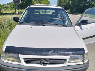 Opel Astra foto 2