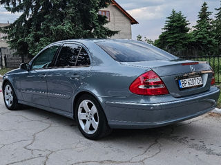 Mercedes E-Class foto 2