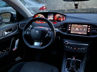 Peugeot 308 foto 9