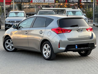 Toyota Auris foto 3