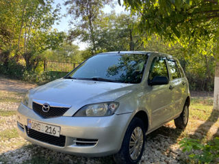 Mazda 2 foto 1