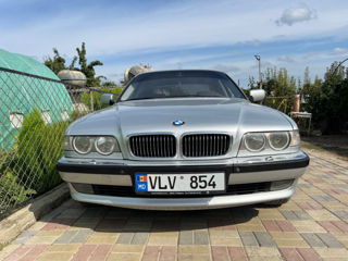 BMW 7 Series foto 1