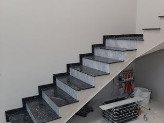 Scări, trepte din marmura și granit. Лестницы и ступени из мрамора и гранита. foto 3