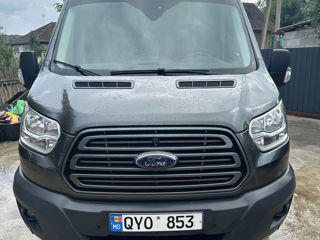 Ford Transit foto 1