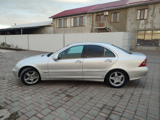 Mercedes C-Class foto 5