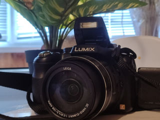 Panasonic Lumix DZ-200