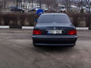 BMW 7 Series foto 10