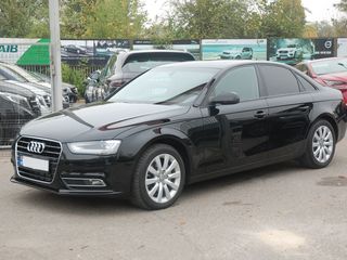 Audi A4 foto 1