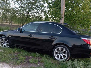 BMW 5 Series foto 3