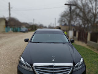 Mercedes E-Class foto 2