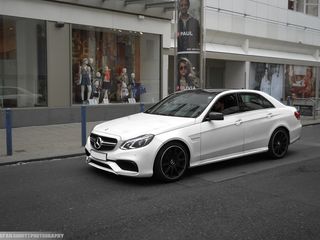 Mercedes-Benz AMG E63 alb - 18 €/ora (час) & 99 €/zi (день) foto 1