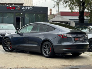 Tesla Model 3 foto 5