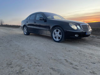 Mercedes E-Class foto 8