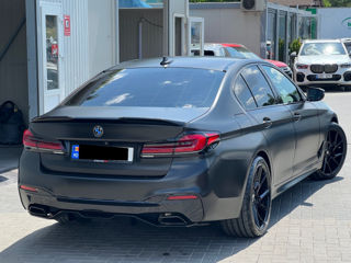 BMW 5 Series foto 4