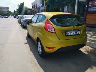 Ford Fiesta foto 3