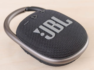 JBL Clip 4 - цепляй звук к себе! Жми!