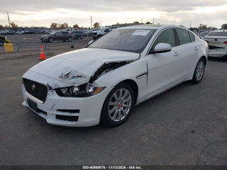 Jaguar XE foto 3