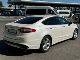 Ford Mondeo foto 7