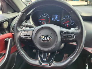 KIA Stinger foto 11