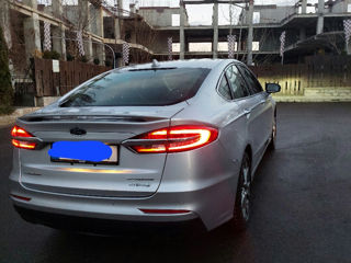 Ford Fusion foto 8