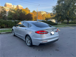 Ford Fusion foto 4