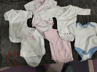 Haine pentru bebeluși: body, veste, pantaloni, tricouri, căciuli (3-6 luni) foto 4