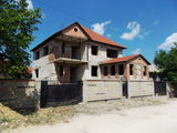 Casa  nefinisata la Magdacesti la 11 km de la Chisinau pentru o familie de gospodari!! foto 1